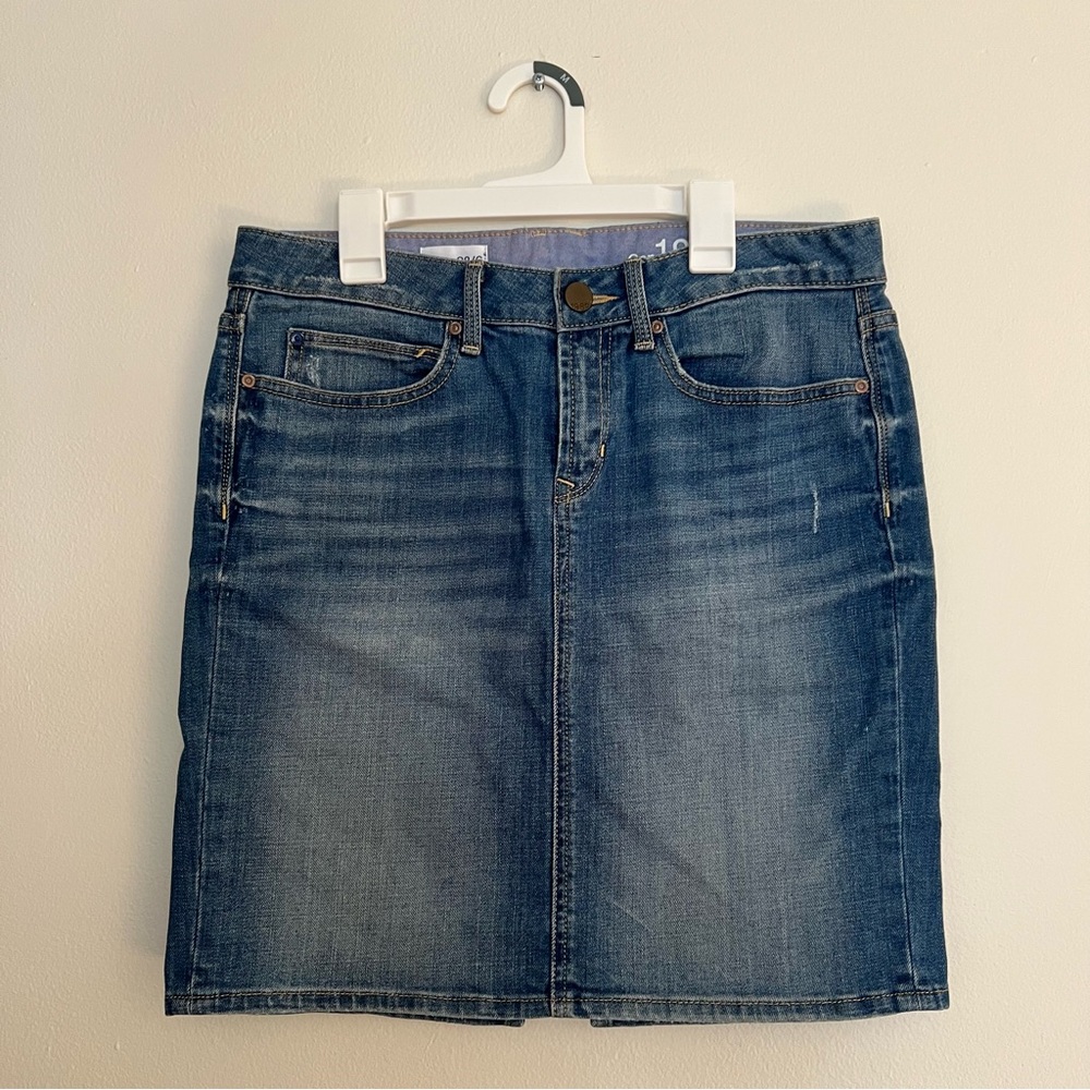 GAP 1969 Denim Mini Skirt Size 6 / 28